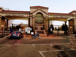67 Villa Toulouse,Eagle Trace Estate, Fourways